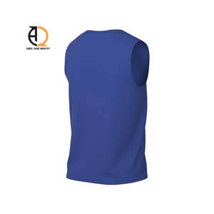 Camiseta Deportiva Personalizada con Logotipo, Cuello en V, Sin Mangas, Color Sólido para Hombre - Product Image 2