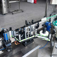 Machine de remplissage entièrement automatique pour diffuseurs à bâtonnets, machine de remplissage et de bouchage de liquides et d'huiles parfumées pour flacons de parfum