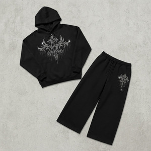 Survêtement tendance noir personnalisé avec strass, style gothique, pour homme, comprenant un sweat à capuche et un pantalon de survêtement oversize en molleton épais, vêtements de sport glamour - Product Image 5