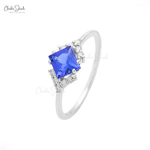 Produits tendance : Bague de fiançailles demi-halo en tanzanite et diamant taille carrée 5 mm avec or blanc 14 carats, provenant d'un fournisseur vérifié - Product Image 4