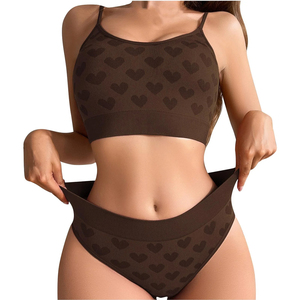 Conjunto de Yoga de 2 Piezas con Estampado de Leopardo Marrón Sólido, Shorts de Cintura Alta, Top Corto con Tirantes Finos y Escote Redondo, Transpirable, Sin Costuras, con Logotipo Frontal - Product Image 1
