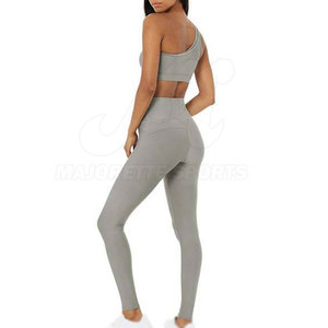 Ensemble de yoga pour femmes, dernière collection, tissu respirant, marque privée, confort optimal, en stock. - Product Image 3