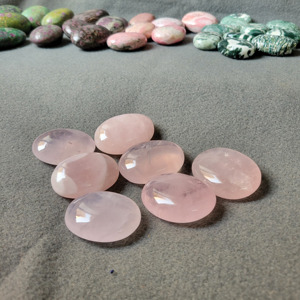 Nouveautés de qualité supérieure : Figurines en quartz rose naturel de 15-30 mm, pierres de guérison, pierres précieuses, vente en gros - Product Image 3
