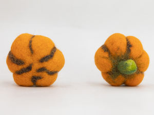 Adorno de calabaza de fieltro de lana de 6 cm para Halloween, juguete de fieltro hecho a mano con forma de vegetal, decoración espeluznante, guirnalda de calabazas, venta al por mayor a granel - Product Image 2