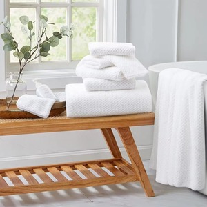 Serviettes de bain en coton pur de qualité export, blanches, 550 GSM, en tissu éponge, douces, absorbantes et durables, pour hôtels et complexes hôteliers - Product Image 4
