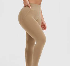 Leggings de yoga pour femmes entièrement personnalisés, style parfait, prix abordable, designs uniques, légers, taille élastique. - Product Image 4