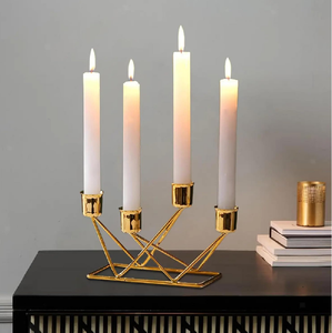 Portavelas de Hierro Artesanal para 4 Velas, Diseño Duradero y Portátil, Centro de Mesa Romántico para Cumpleaños, Navidad, Pascua y Hogar - Product Image 4