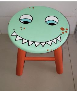 Taburete Infantil de Madera con Diseño de Monstruo, Silla Redonda para el Hogar, Sala de Juegos o Guardería - Product Image 2