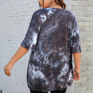 เสื้อยืดผู้หญิงไซส์ใหญ่ ลายมัดย้อม แขนสั้น คอกลม ทรงหลวม ผ้าคอตตอนเจอร์ซีย์ เสื้อท่อนบนสำหรับฤดูใบไม้ผลิและฤดูร้อน สวมใส่สบายๆ - Product Image 3