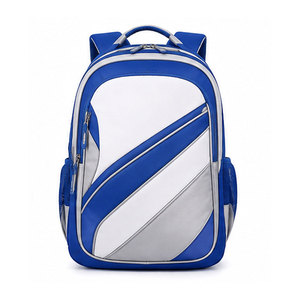 Sac à dos scolaire moderne en nylon léger, plusieurs poches, résistant à l'eau, capacité 30-40L, design unisexe pour adolescents, utilisation en voyage - Product Image 1