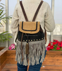 Nouvel arrivage de sacs à dos bohème en cuir suédé pour femmes sacs à dos en cuir occidental à franges et pompons Sacs à dos en cuir vintage stylés - Product Image 3