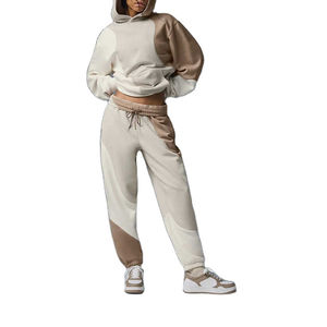 Ensemble de survêtement décontracté 2 pièces personnalisé pour femme, en coton uni, avec sweat à capuche et pantalon de survêtement longueur genou, respirant et écologique pour le printemps - Product Image 2