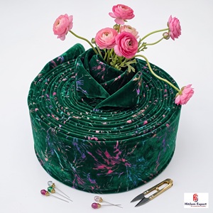 Tissu en velours imprimé à la feuille métallisée pour vêtements de luxe, décoration intérieure et ameublement – Fabricant de textiles sur mesure OEM/ODM - Product Image 6