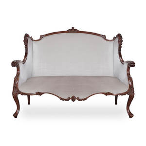 Sofá de Madera de Teca Sólida de Diseño Francés Clásico para Sala de Estar con Tapicería Acolchada y Marco Tallado a Mano para Asientos de Interior de Lujo - Product Image 1