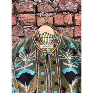 เสื้อแจ็คเก็ตกำมะหยี่ซูซานี เสื้อแจ็คเก็ตปักมือ เสื้อโค้ทสไตล์โบโฮชิค เสื้อแจ็คเก็ตสำหรับทุกเพศ เสื้อแจ็คเก็ตฤดูหนาว เสื้อแจ็คเก็ตลำลองสำหรับผู้หญิง - Product Image 4