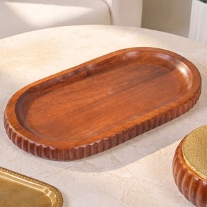 Tarro de especias redondo nórdico de madera con tapa metálica plateada desmontable - Product Image 5