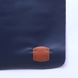 Tablier de Barbier Personnalisable pour Hommes et Femmes – Cape de Coiffure Confortable en Jean avec Logo pour Salons et Barbiers - Product Image 5