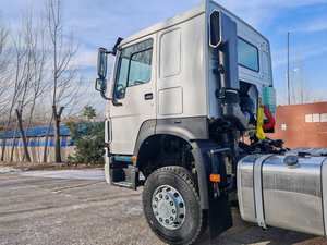 Camion tracteur lourd Sinotruk HOWO 371HP 6X4 10 roues, bon état, transmission manuelle/automatique, conduite à gauche, occasion - Product Image 4
