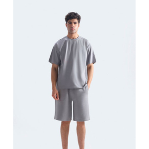 T-shirt d'été pour homme en tissu satiné respirant à col rond en toile - Product Image 1