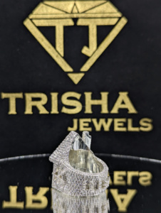 Anillo de Diamantes Moissanite VVS con Forma de Casa, Plata de Ley 925, Totalmente Cubierto de Diamantes, Joyería Hip Hop Personalizada de Trisha Jewels - Product Image 5