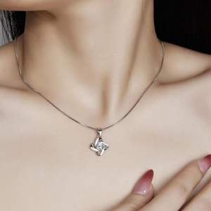 Collar de Plata de Ley con Baño de Platino y Moissanita de Corte Redondo, Estilo Único, para Mujer - Product Image 4