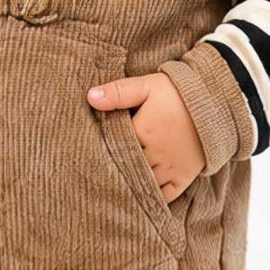 Conjunto de overol de pana para bebé con oso bordado, mono de manga larga a rayas, pantalones con babero de dibujos animados, informal, de invierno, unisex, con broches a presión - Product Image 3