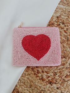 Monedero de Lujo Hecho a Mano con Bordado de Cuentas, Cartera Elegante con Cremallera y Bordado Intrincado de Cuentas - Product Image 2
