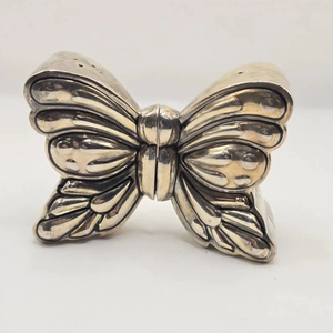 Butterfly Shape <b>Salt</b> And Pepper <b>Shaker</b> Premium Decorative Tableware For Modern And Elegant Dining Setup Wholesale From India - Product Image 1