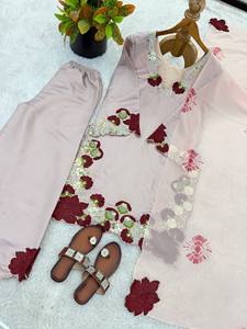 Ensemble Kurta Palazzo brodé de fleurs pour femmes, tenue Salwar Kameez avec dupatta, vêtements ethniques élégants pour mariage et fête - Product Image 5