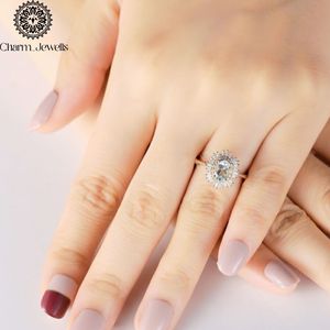 Bague de fiançailles en moissanite pour femme Charm Jewells, taille coussin, sertissage à griffes en forme de fleur, style classique en argent, certifiée IGI, 3 grammes - Product Image 3