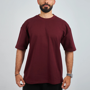 Vêtements pour hommes, t-shirts à manches courtes grande taille, conception de logo personnalisée OEM, coton respirant, style streetwear, t-shirt grande taille pour hommes - Product Image 1