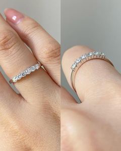 Bague demi-éternité minimaliste en or massif 14 carats avec diamants CVD ronds pour femme, cadeau surprise pour anniversaire ou fête pour partenaires - Product Image 3