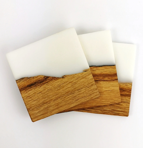 Sous-verre en bois et résine de qualité supérieure, résine époxy blanche, carré, couleur bois naturel, sous-verre pour tasse à café - Product Image 1