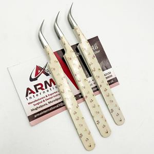 Pince à épiler professionnelle en acier inoxydable testée à la main, recouverte de papier, courbée, antimagnétique, durable, à pointe argentée, marque privée, éco-responsable - Product Image 2