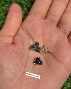 Juego de 3 Piedras Sueltas de Moissanita Multicolor Talladas a Mano, Regalo para Ella - Product Image 5
