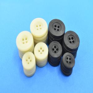 Vente flash, boutons de chemise en nylon recyclé écologiques à 4 trous, couleur noire, naturelle, 20 mm, dos plat, pour chemise, chemisier et autres vêtements - Product Image 1