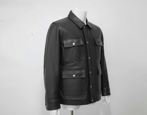 Veste en cuir noir pour homme avec logo personnalisé, finition lisse de luxe – Veste élégante et formelle pour homme au design minimaliste - Product Image 3