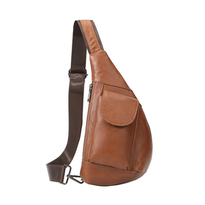 Sac de poitrine minimaliste pour homme en cuir synthétique microfibre avec fermeture éclair antivol, sac bandoulière pour usage quotidien - Product Image 3