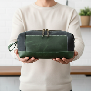 Custom Quality Luxury Premium Cute Cosmetic Makeup Pouch <b>Travel</b> <b>Toiletry</b> PU Leather Cosmetic Bag Zipper Bag for sale - Product Image 3