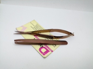 Professional Rose Gold Facial Hair Tweezers For Eyebrows Private Labeling Brow Trimming Spring Scissor Slanted Eyebrow Tweezer - Product Image 2