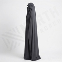 Tenues modestes, robe de style arabe, longue robe islamique, design simple et sobre, abaya pour femmes musulmanes, vêtements en mousseline de soie, vêtements de mode