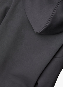 Oversized Black Hooded Sweatshirt With Front Pocket Regular Fit Unisex Casual Fleece Hoodie Autumn Wear - Product Image 6
