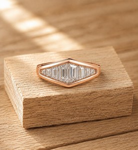 Bague en or massif 10K 14K 18K avec diamant de laboratoire taille baguette, certifié IGI, couleur DEF, clarté VS VVS, pour mariage ou fiançailles - Product Image 5