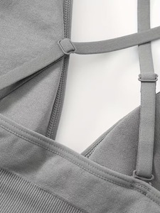 Seamless Plunge Neck Sports Bra Convertible Cross Back Adjustable Thin Straps Ribbed Elastic <b>Underbust</b> Gym Workout Bralette - Product Image 5