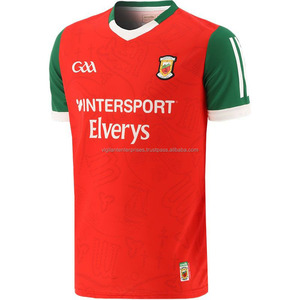 Maillot de football en polyester 100% de style rétro OEM Conception supérieure solide et légère avec nom et logo personnalisés - Product Image 1