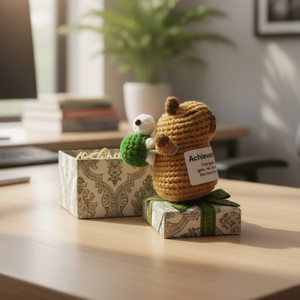 Coffret Cadeau Capybara Tressé Fait Main pour Décoration de Bureau et Breloque de Sac à Dos – Cadeau Idéal pour Personnes Âgées - Product Image 4