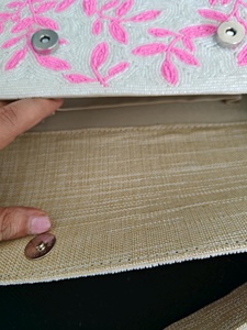 Magnifique sac à bandoulière pour femme, brodé à la main, de haute qualité, style ange, avec perles, œuvre d'art traditionnelle, look moderne et tendance - Product Image 4