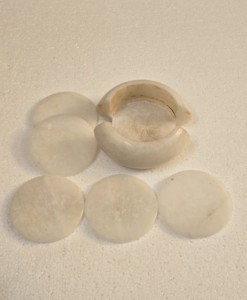 Sous-verres circulaires en AGATE BLANC naturelle, lot de six, tranches de pierres précieuses polies, imperméables, décoration d'intérieur, AMAYRA CRYSTALS EXPORTS - Product Image 5