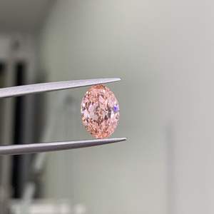 เพชรทรงรี 1.05 กะรัต ขายส่ง ได้รับการรับรองจาก IGI ความสะอาดระดับ VVS เพชรเม็ดเดี่ยวสำหรับทำเครื่องประดับ เพชรแฟนซีสีชมพู CVD ผลิตในห้องปฏิบัติการ - Product Image 1
