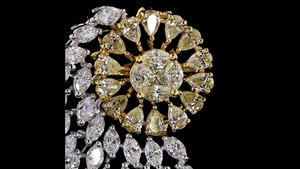 Boucles d'oreilles pendantes en diamant de laboratoire - Boucles d'oreilles pendantes en forme de grappe florale bicolore, style cascade marquise, plaqué or 14 carats, rhodié, certifiées IGI - Product Image 4